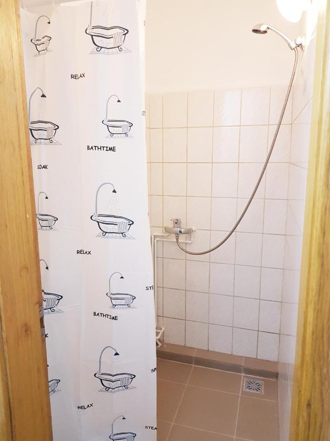Sleep Inn Hostel Bucureşti Ngoại thất bức ảnh